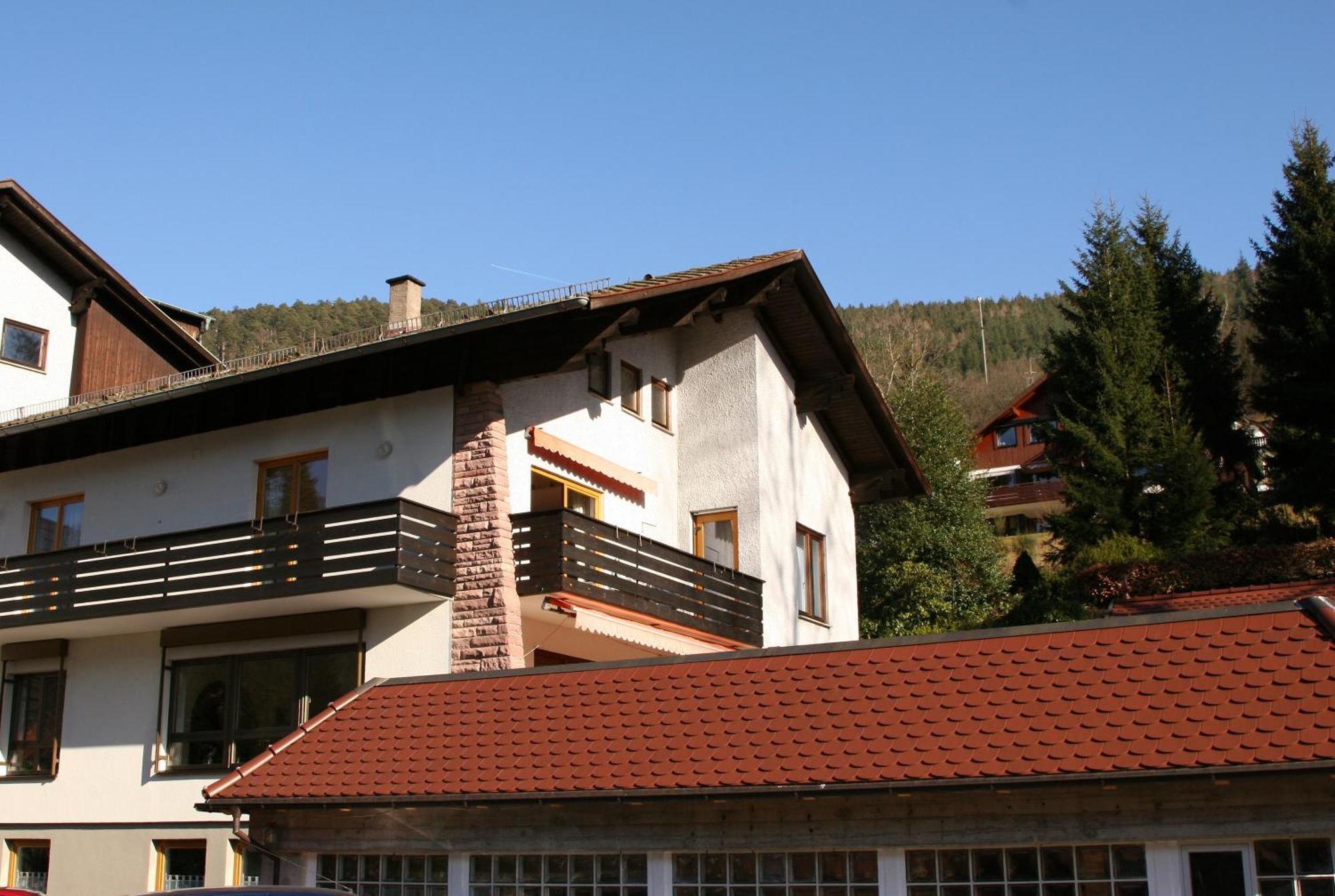 Aparthotel Schwarzwald Panorama Bad Wildbad Oda fotoğraf